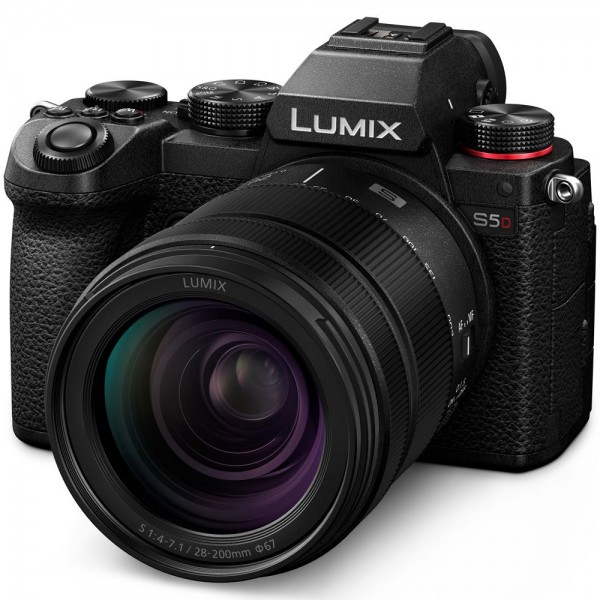 Panasonic Lumix S5D +  φακός 28-200mm Lens Kit