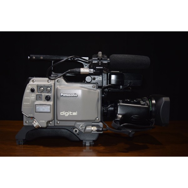 Vintage PANASONIC WV-F500HE Video Camera + WV-RC700A Remote Control + Panasonic.AG-6400-E Recorder