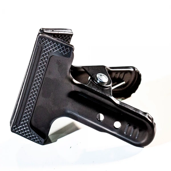 Μεταλλικός αντάπτορας για στήριξη πανιών σε Backdrop  Μεταλλικός αντάπτορας για στήριξη πανιών σε Backdrop