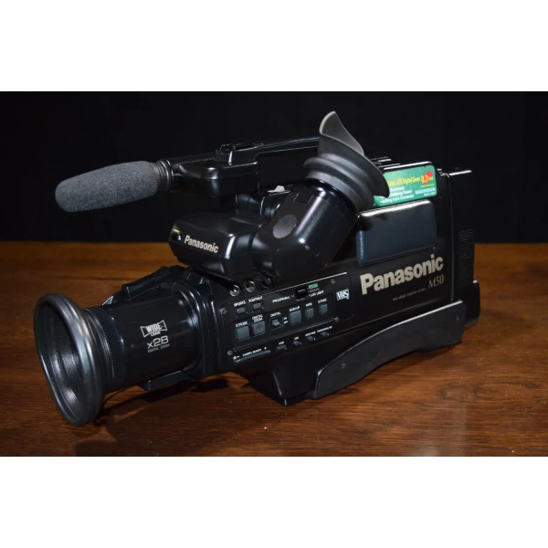 Vintage Panasonic NV-M50 VHS Camcorder (1999) Vintage Panasonic NV-M50 VHS Camcorder (1999)